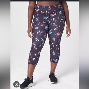 NWT Livi soft capri 18/20